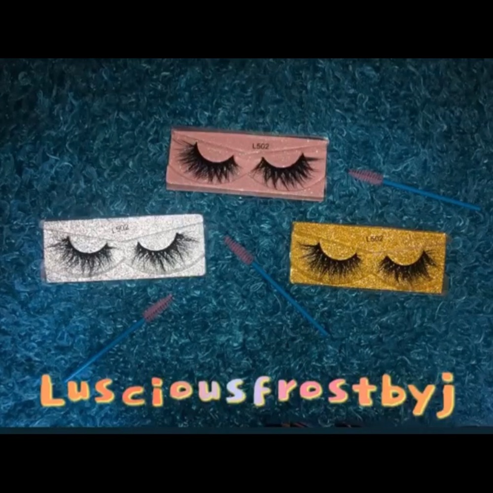 Lashes - Picture 2 of 5